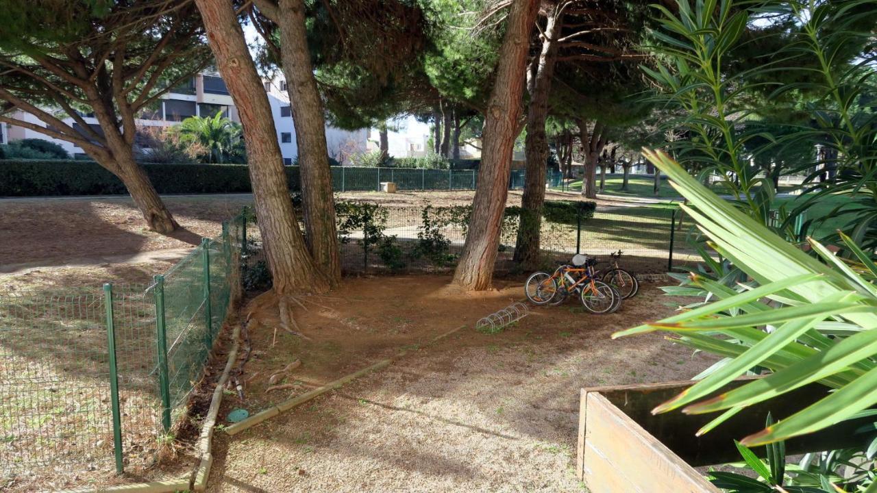 Sol-Y-Days Los Amigos, Studio 4 Couchages En Rez-De-Jardin, Avec Grande Terrasse Et Parking, A 250M De La Plage Le Grau-du-Roi Exterior photo